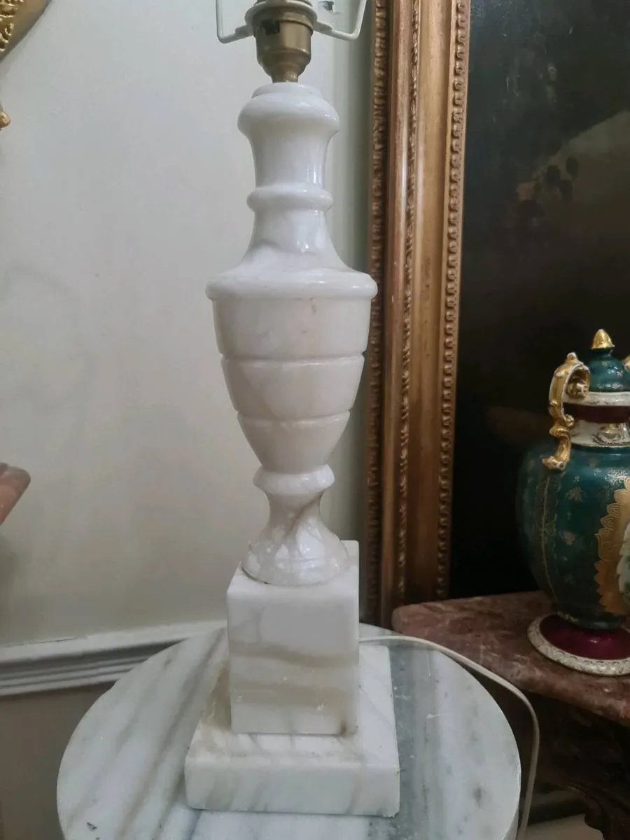 Oil and electric lamps - Image 2