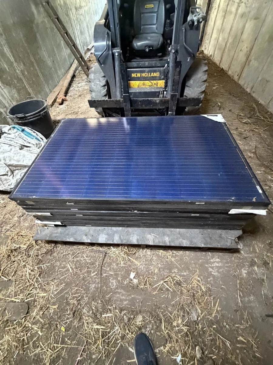 11 PV Panels - 270 W - Image 2