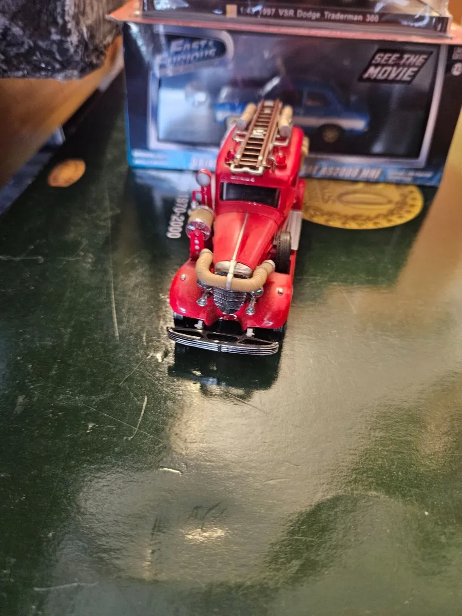 Matchbox Yesteryear Fire Engine - Image 3