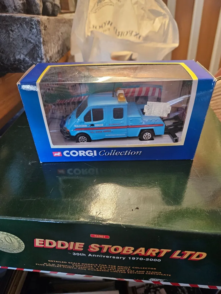 Corgi Ford Transit Tow Truck Wrecker - Image 1