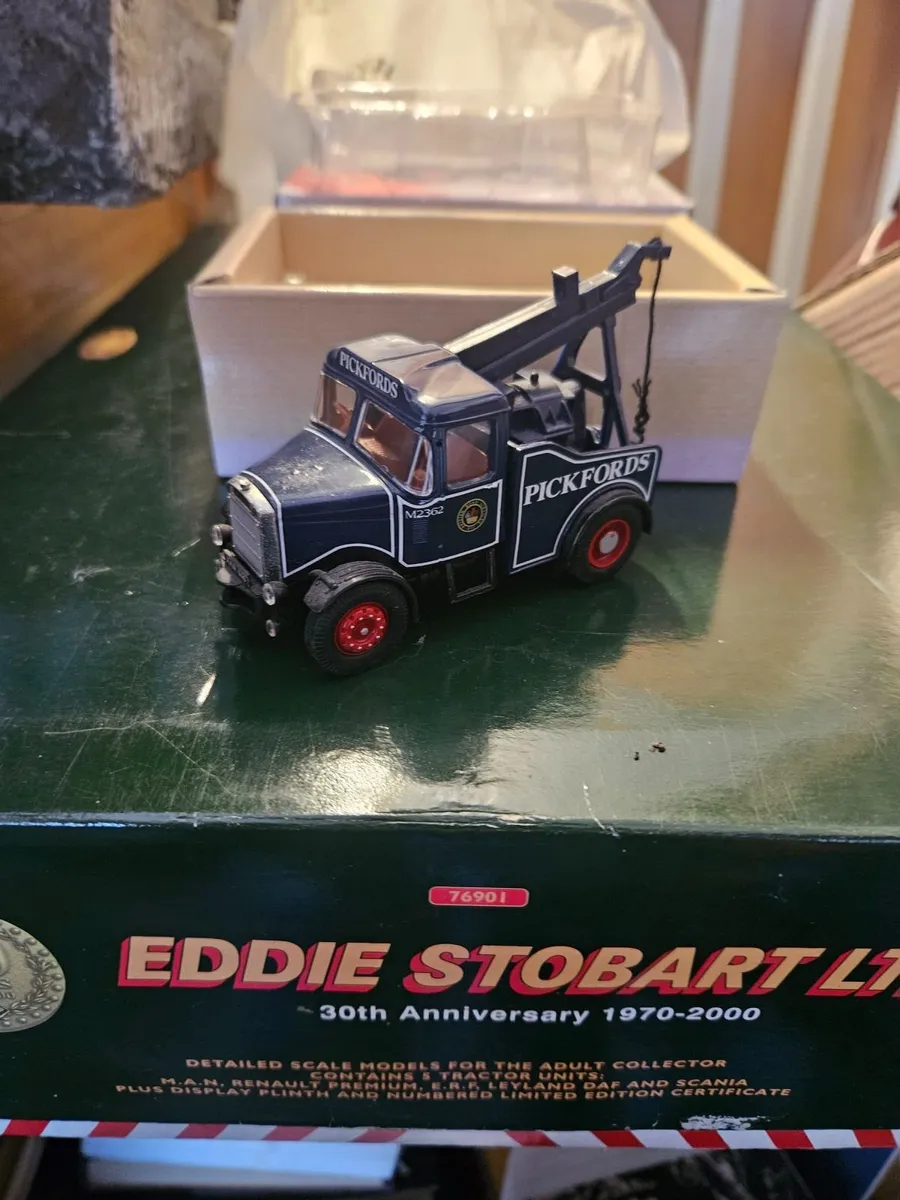 Corgi Scammel Pickfords Tow Truck Wrecker - Image 1