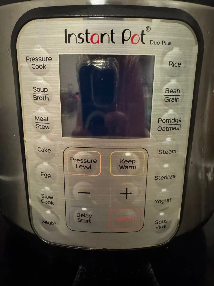 Instant Pot for sale - Image 3