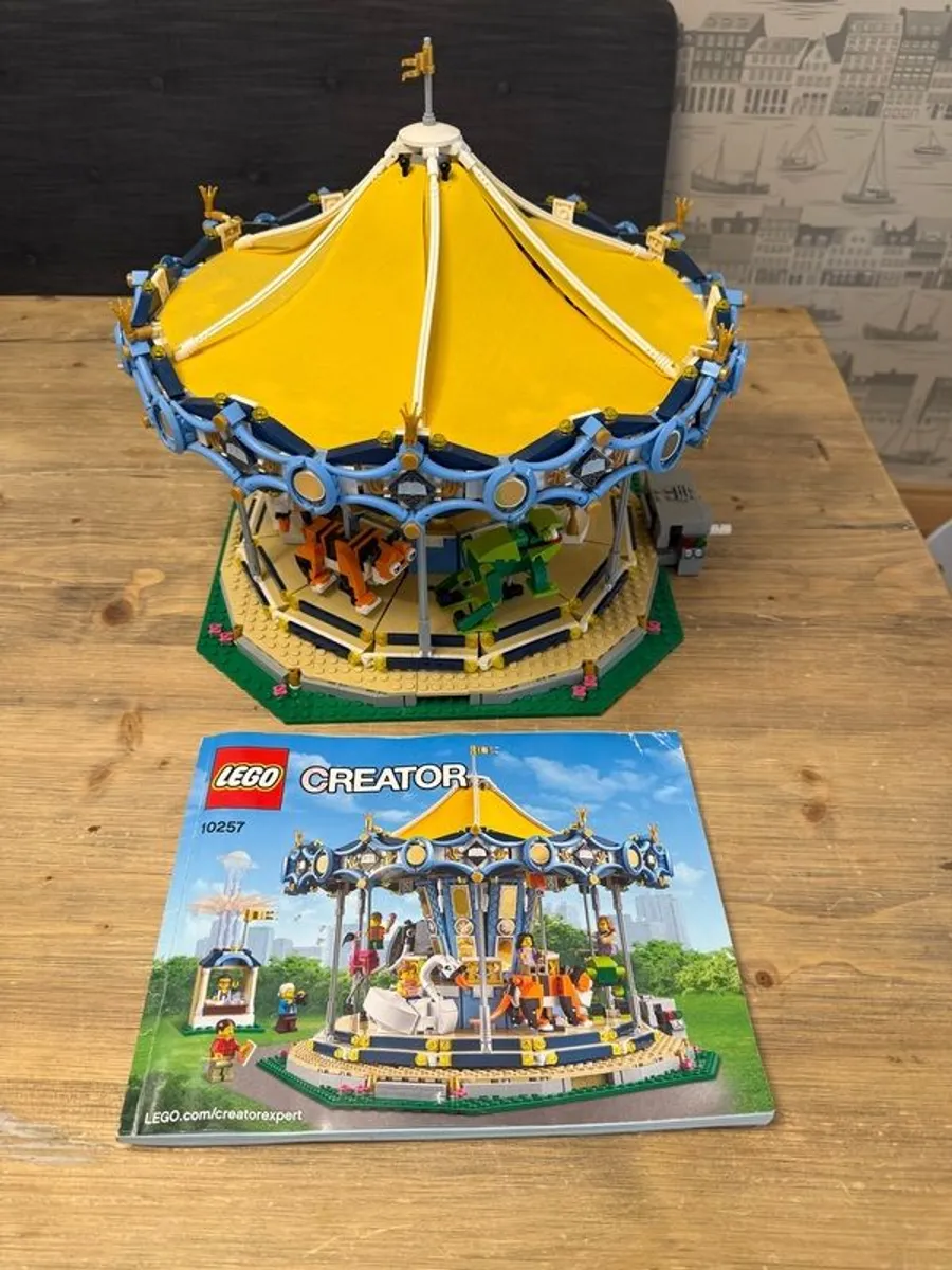 Lego 10257 Carousel - Retired Product - Image 1