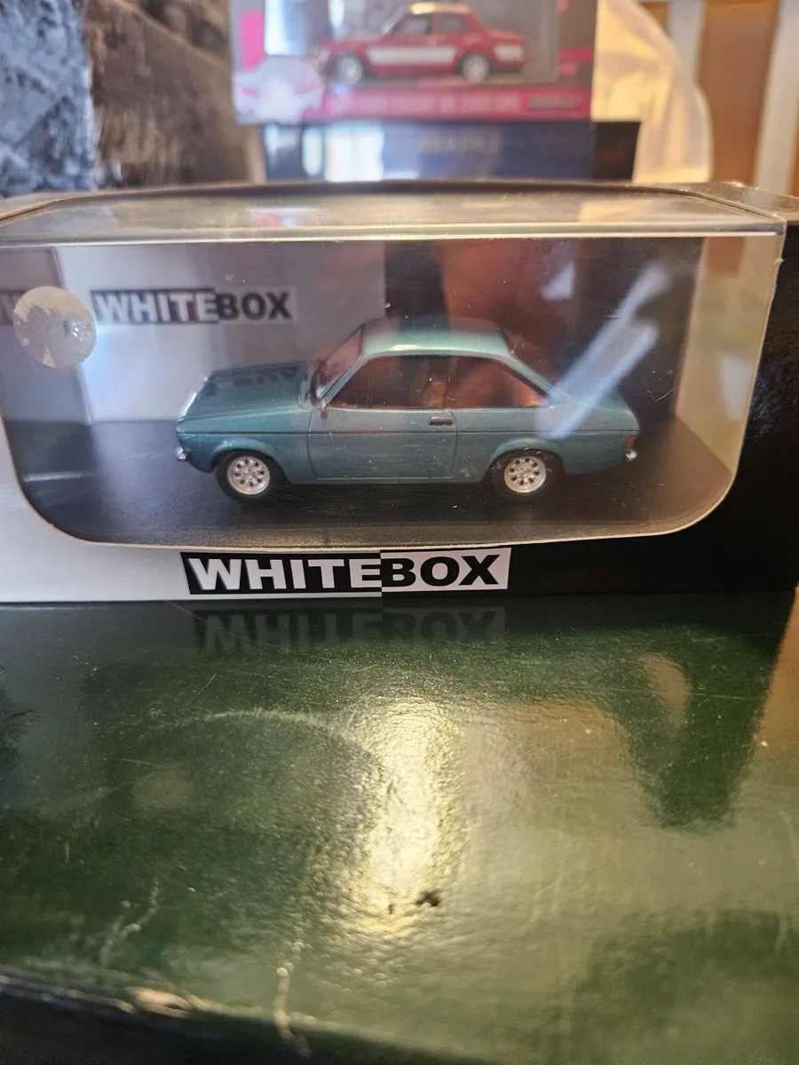 Corgi Whitebox Ford Escort - Image 2