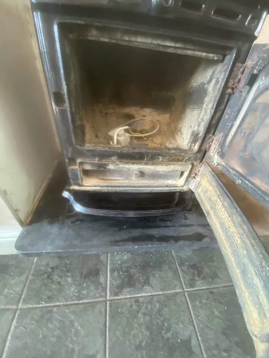 Stove - Image 4