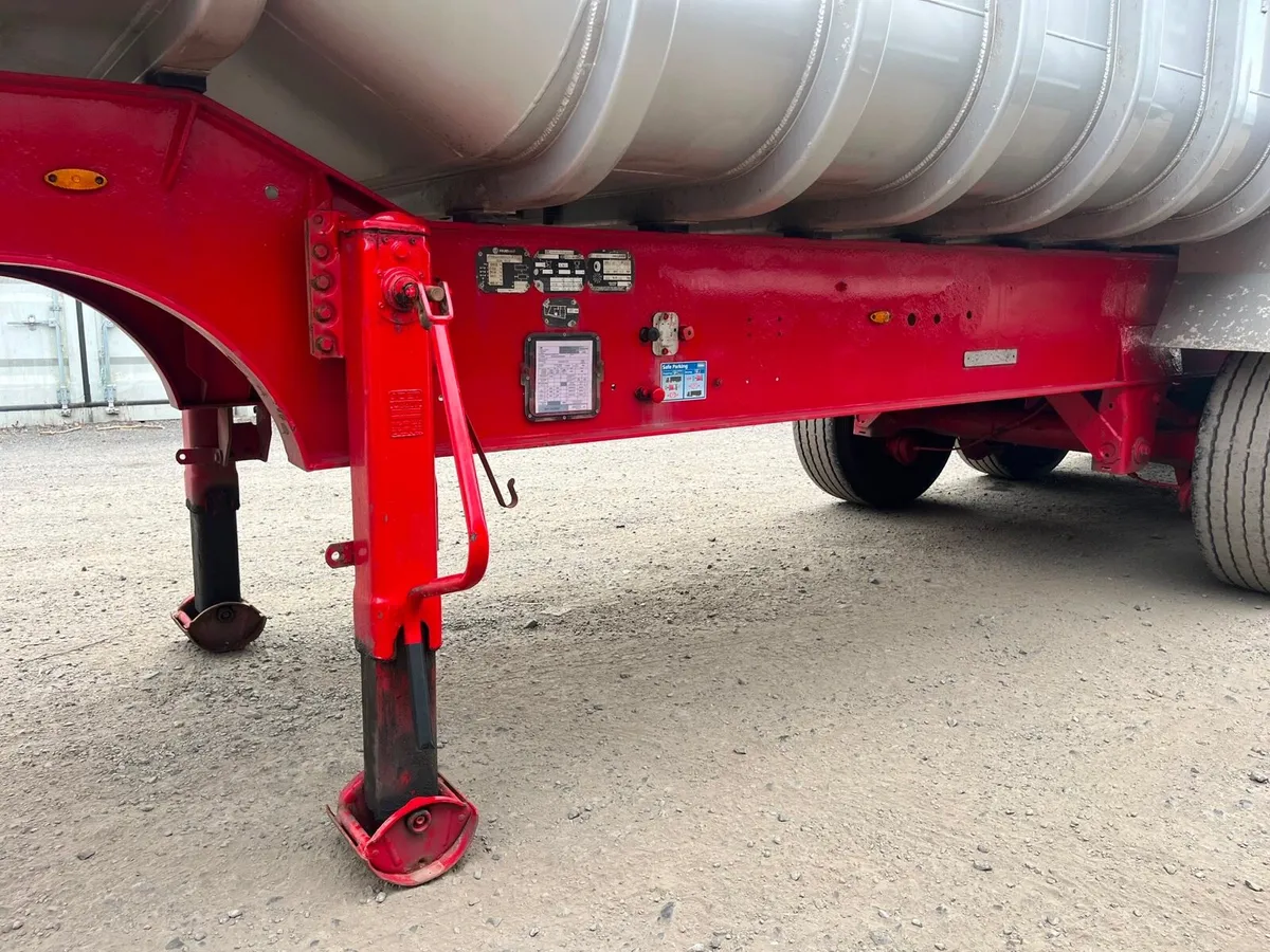 2008 Fruehauf Stepframe Triaxle Tipping Trailer - Image 3
