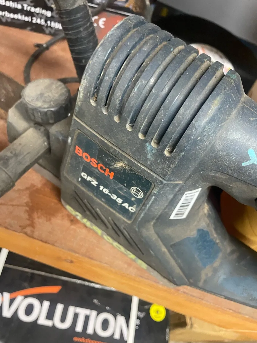 Power saw - Image 1