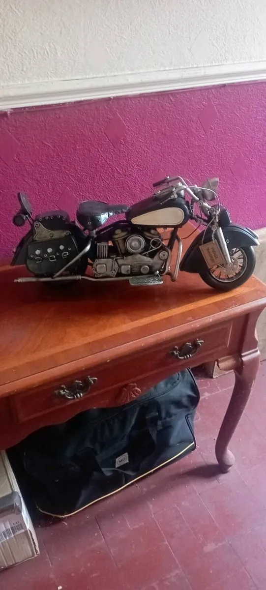 ONCES OFF VINTAGE HANDMADE RETRO STEEL MORTORCYLE - Image 4
