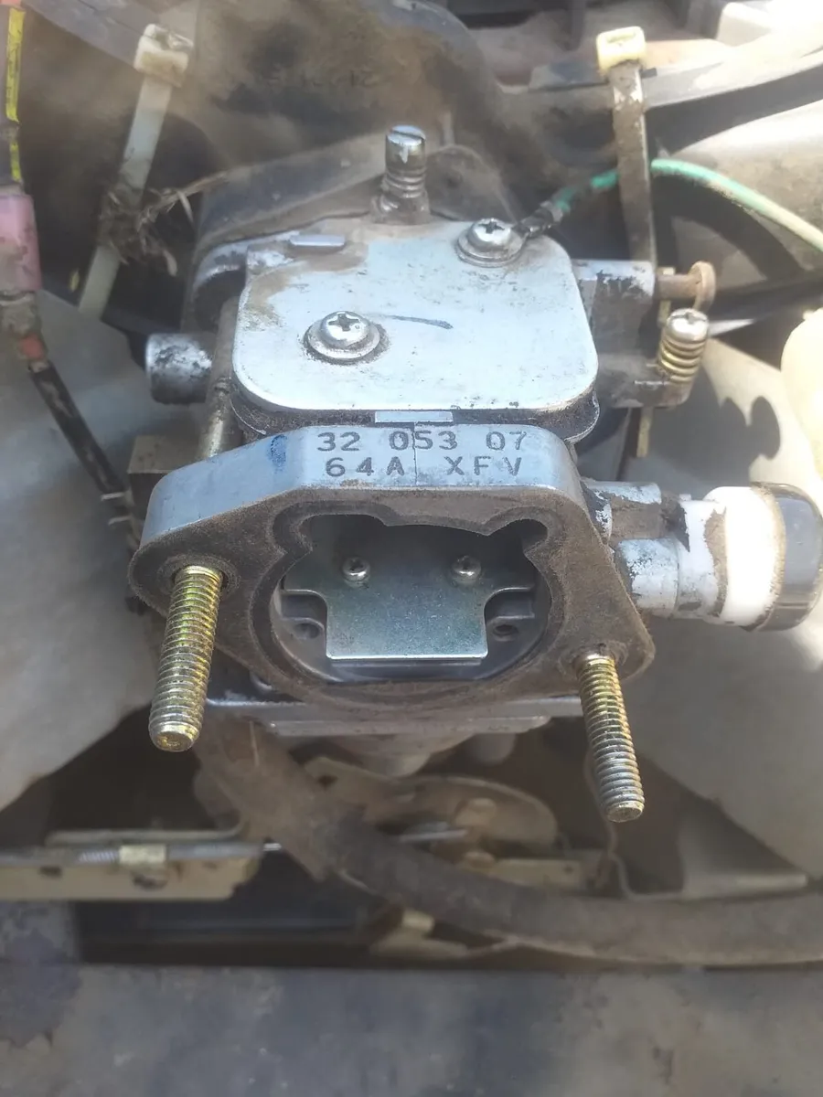 Wanted carbuettor for husqvarna CTH220 twin Kolher - Image 1