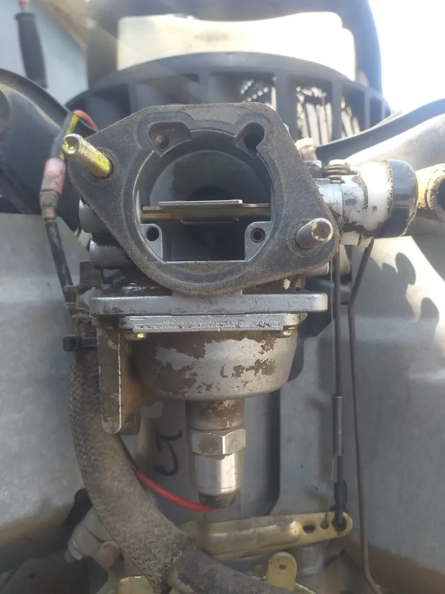 Wanted carbuettor for husqvarna CTH220 twin Kolher - Image 3