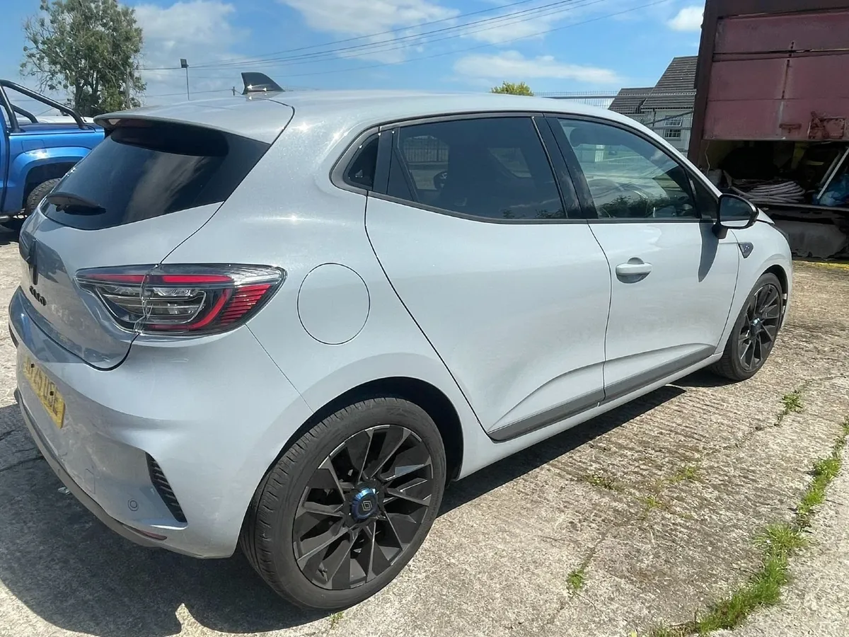 2025 RENAULT CLIO 1.0 ESPRIT ALPINE - Image 3