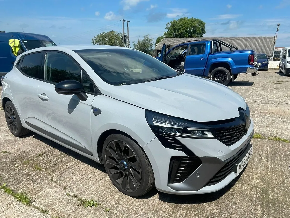 2025 RENAULT CLIO 1.0 ESPRIT ALPINE - Image 1