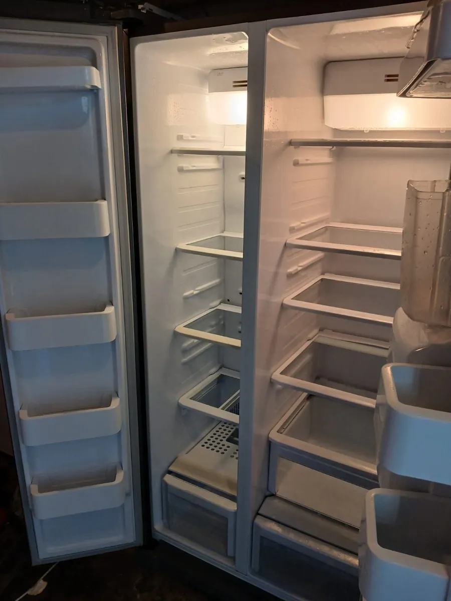 AMERICAN FRIDGE AND FREEZER - Image 2