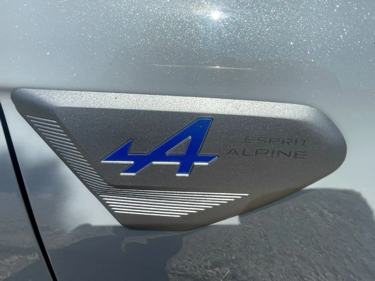 2025 RENAULT CLIO 1.0 ESPRIT ALPINE - Image 2