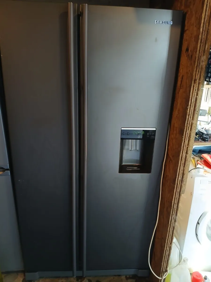 AMERICAN FRIDGE AND FREEZER - Image 3
