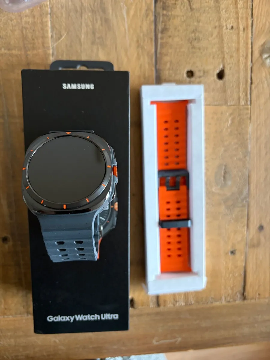 Galaxy Watch Ultra 47mm LTE Titanium Grey - Image 1