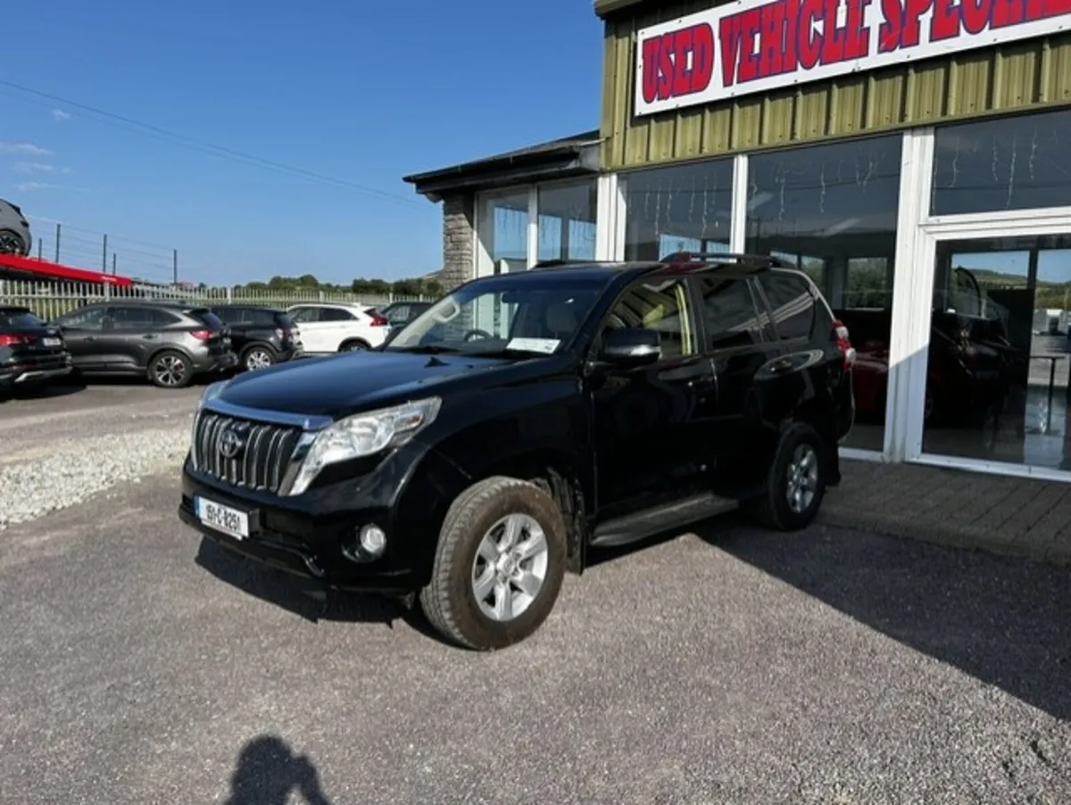 Toyota Land Cruiser CREW CAB - Image 2