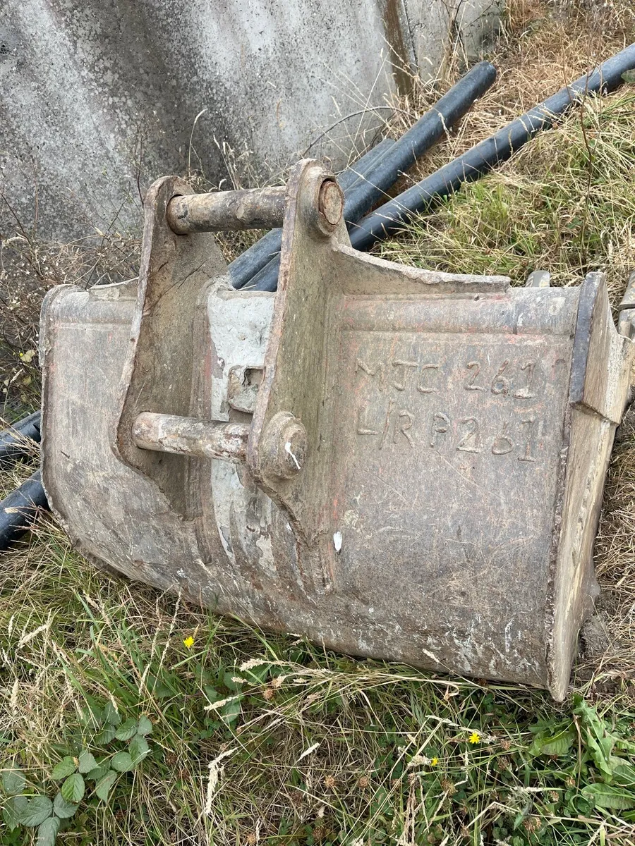 Digging bucket - Image 2