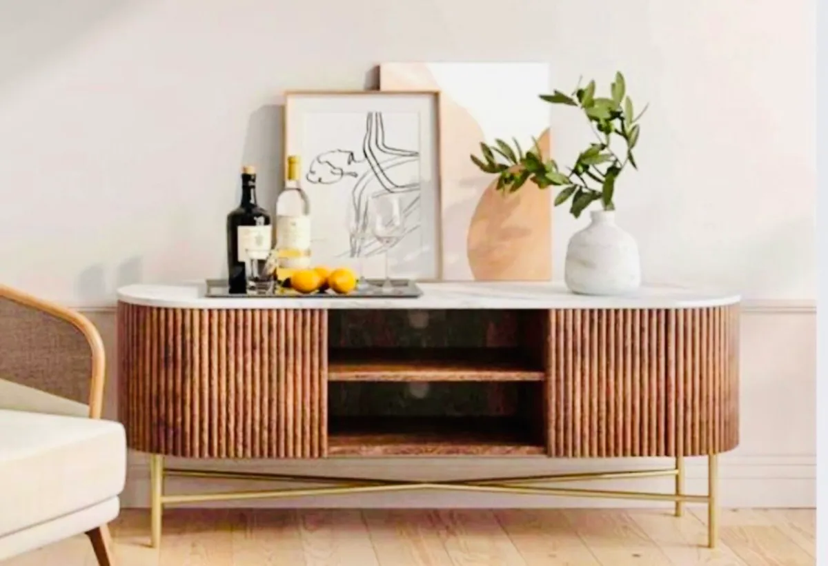 Media stand sideboard - Image 1