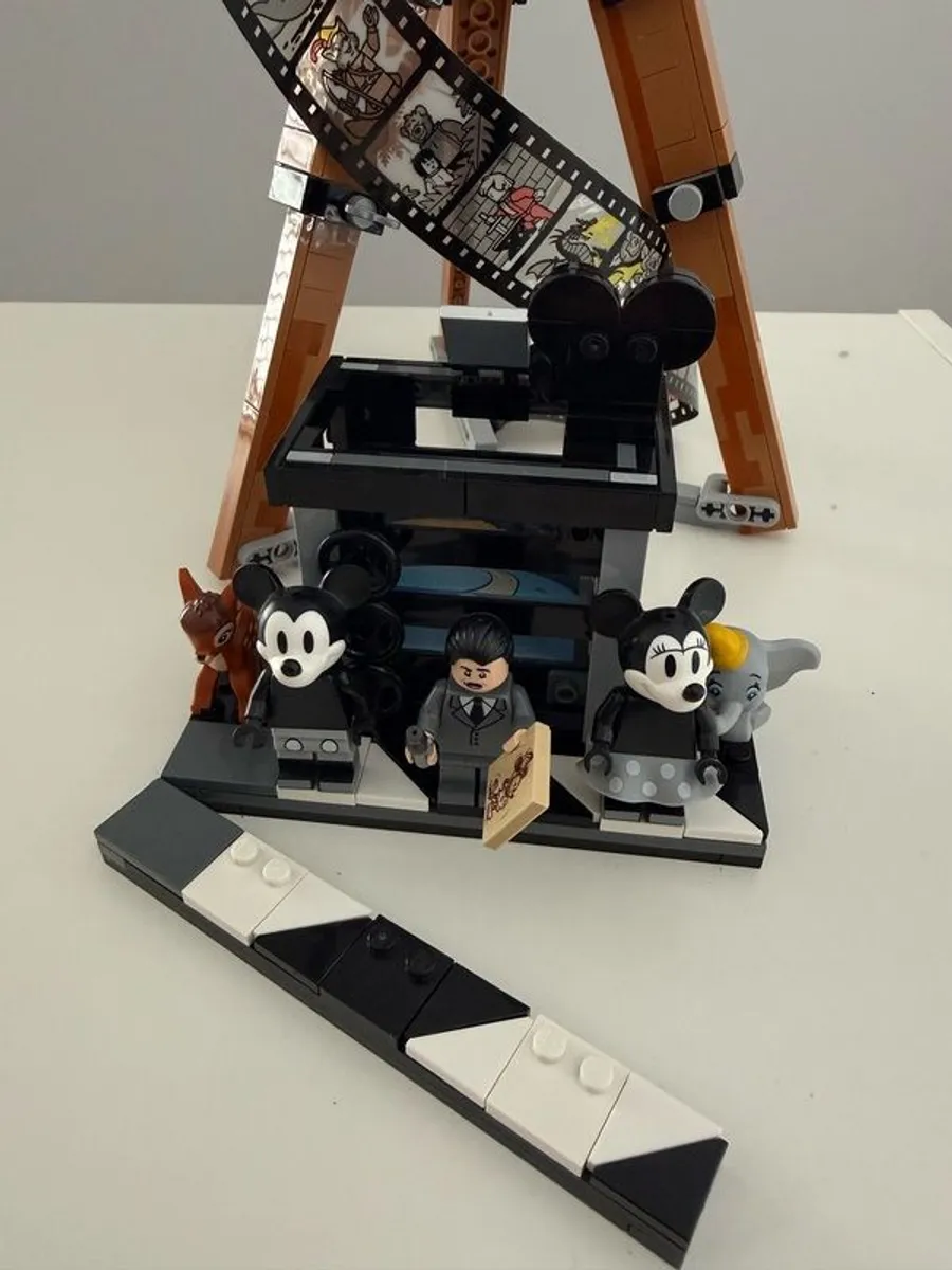 Lego 43230 Walt Disney Tribute Camera - Image 2