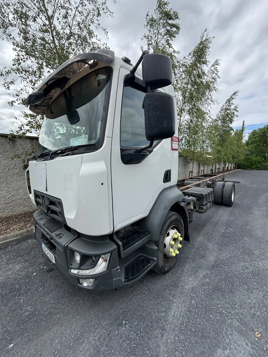 2015 Renault D Chassis/Cab (14Ton) - Image 3