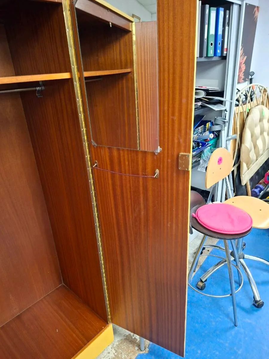 WARDROBE - Image 2