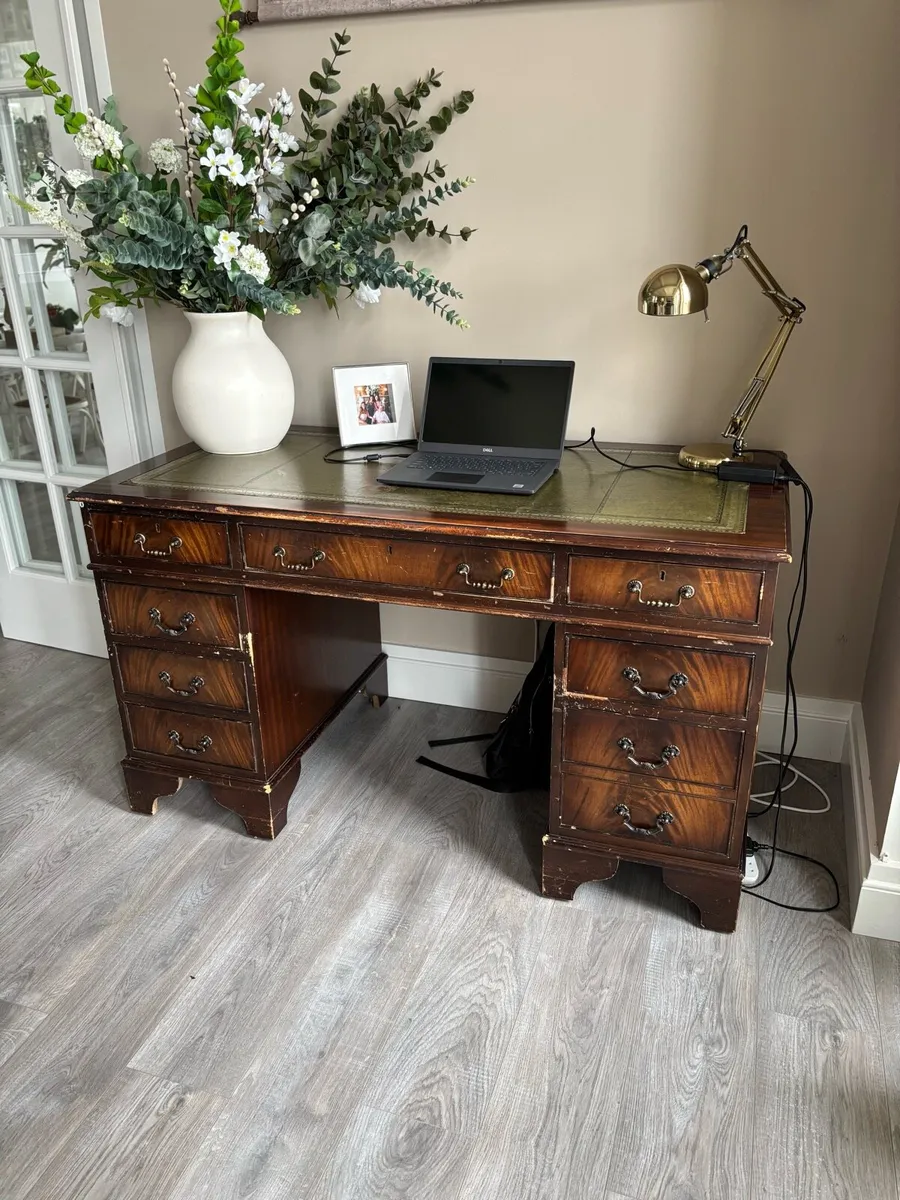 Desk - mahogany pedestal partners - Image 4