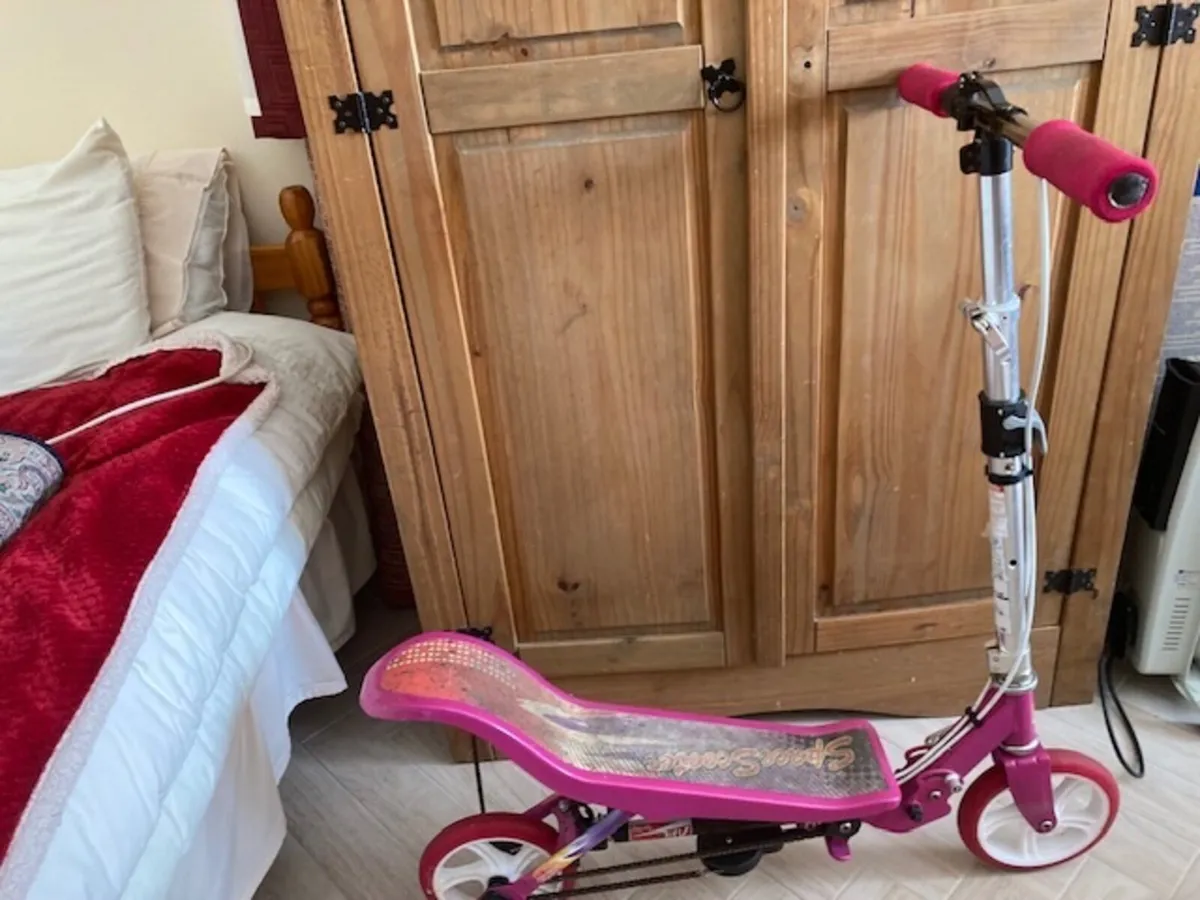 Scooter - Image 1