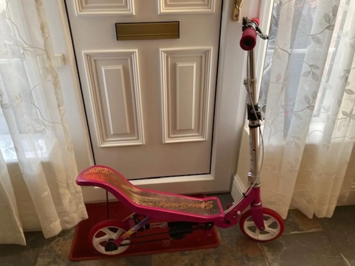 Scooter - Image 2