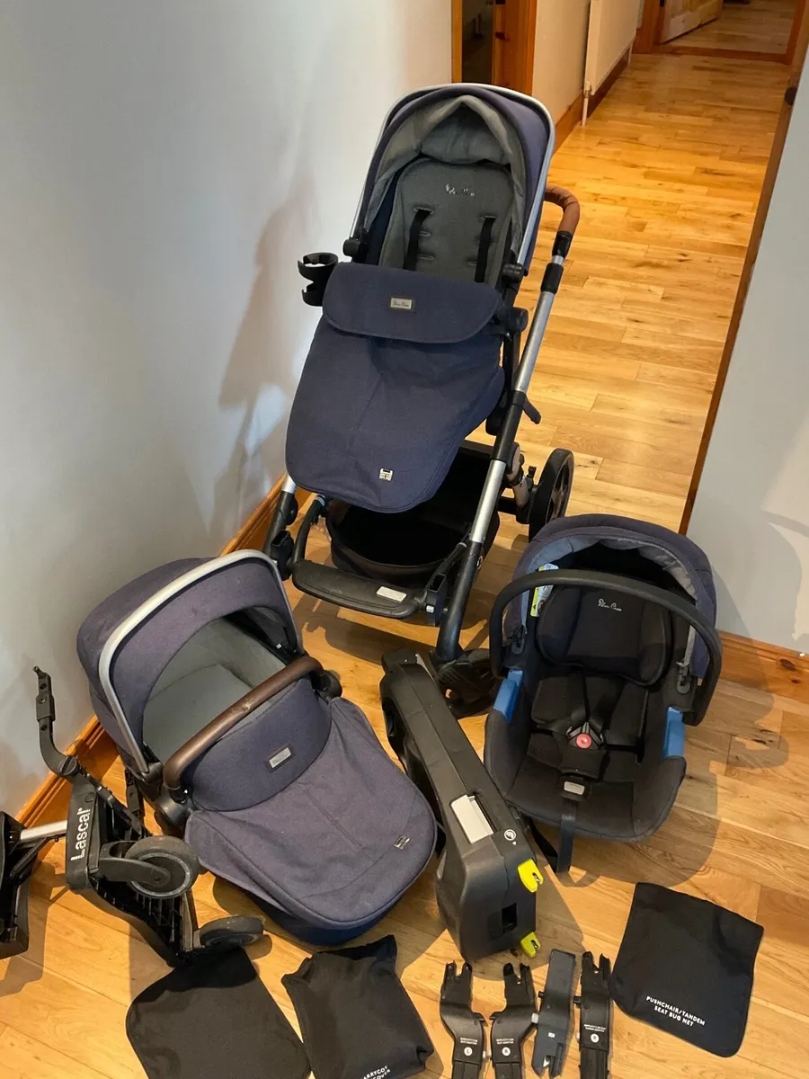 Silver cross buggy - travel system - Image 1