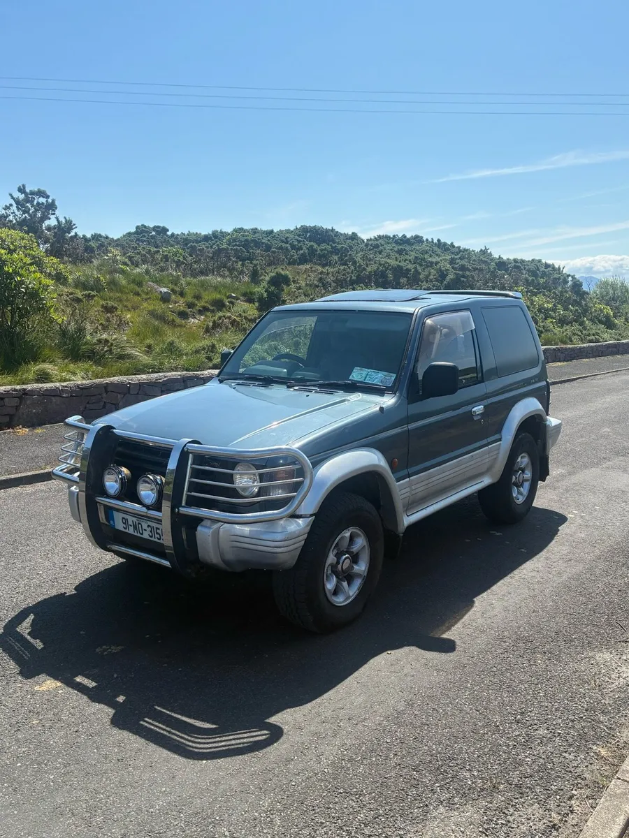 Mitsubishi Pajero - Image 2