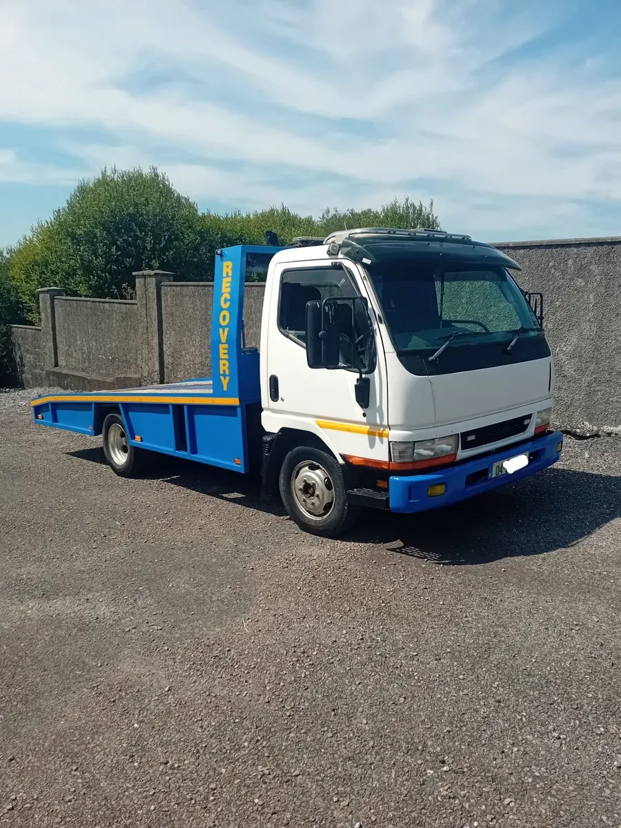 Mitsubishi canter recovery truck 3.5ton - Image 1