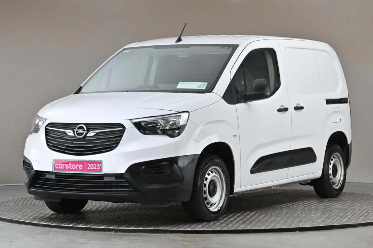 Opel Combo 1.5 CDTI KOMFORT L1H1 100BHP 6SPD 3SEAT - Image 3