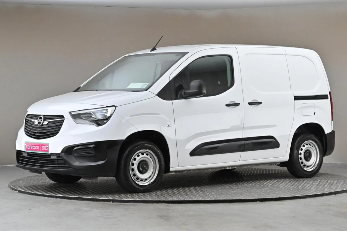 Opel Combo 1.5 CDTI KOMFORT L1H1 100BHP 6SPD 3SEAT - Image 4