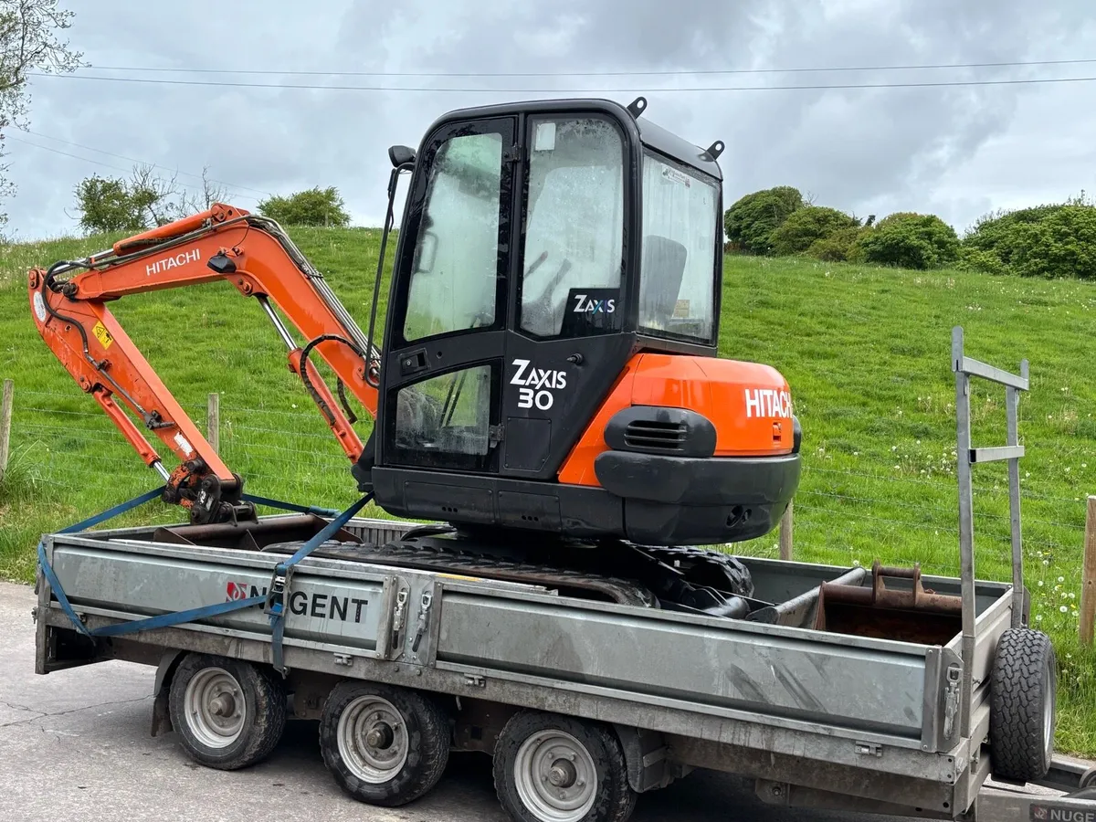 Hitachi ZX 30 - Image 4