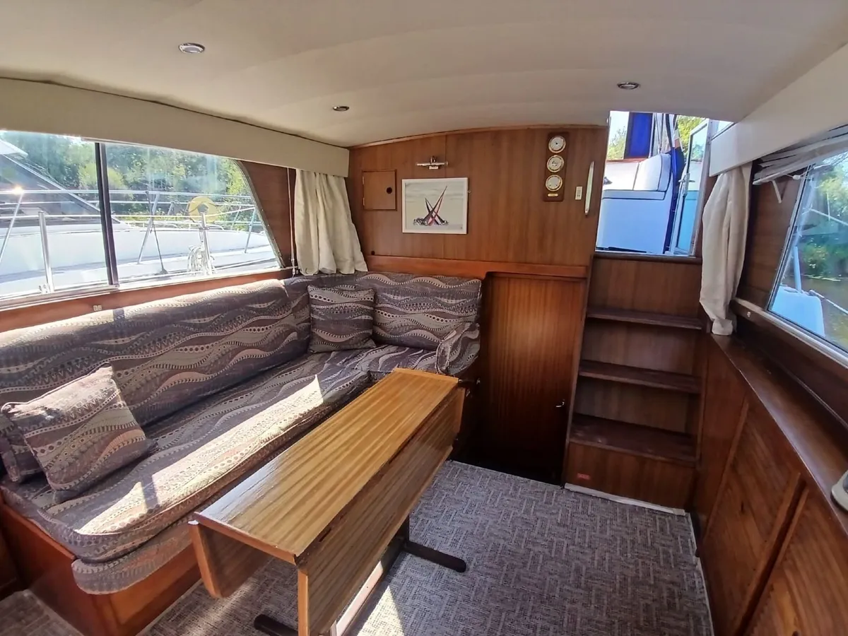 Broom Motor Cruiser - Image 4
