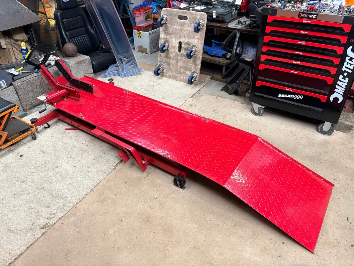 Motorcycle hydraulic lift bench.. - Image 3