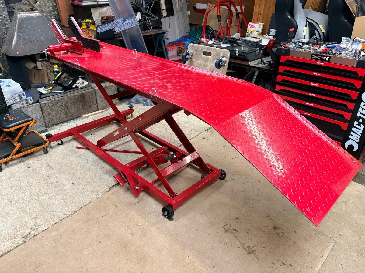 Motorcycle hydraulic lift bench.. - Image 2