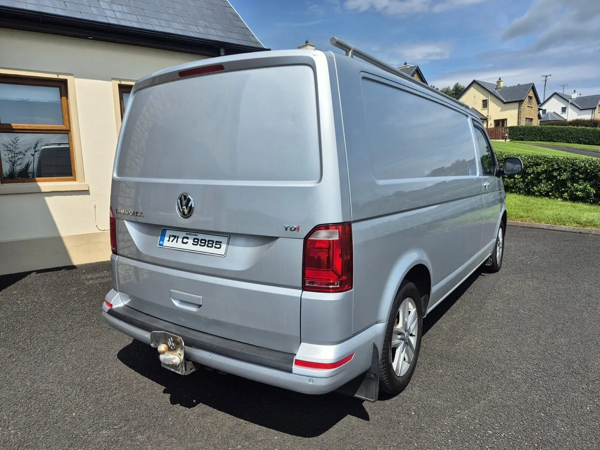 Van - Image 2