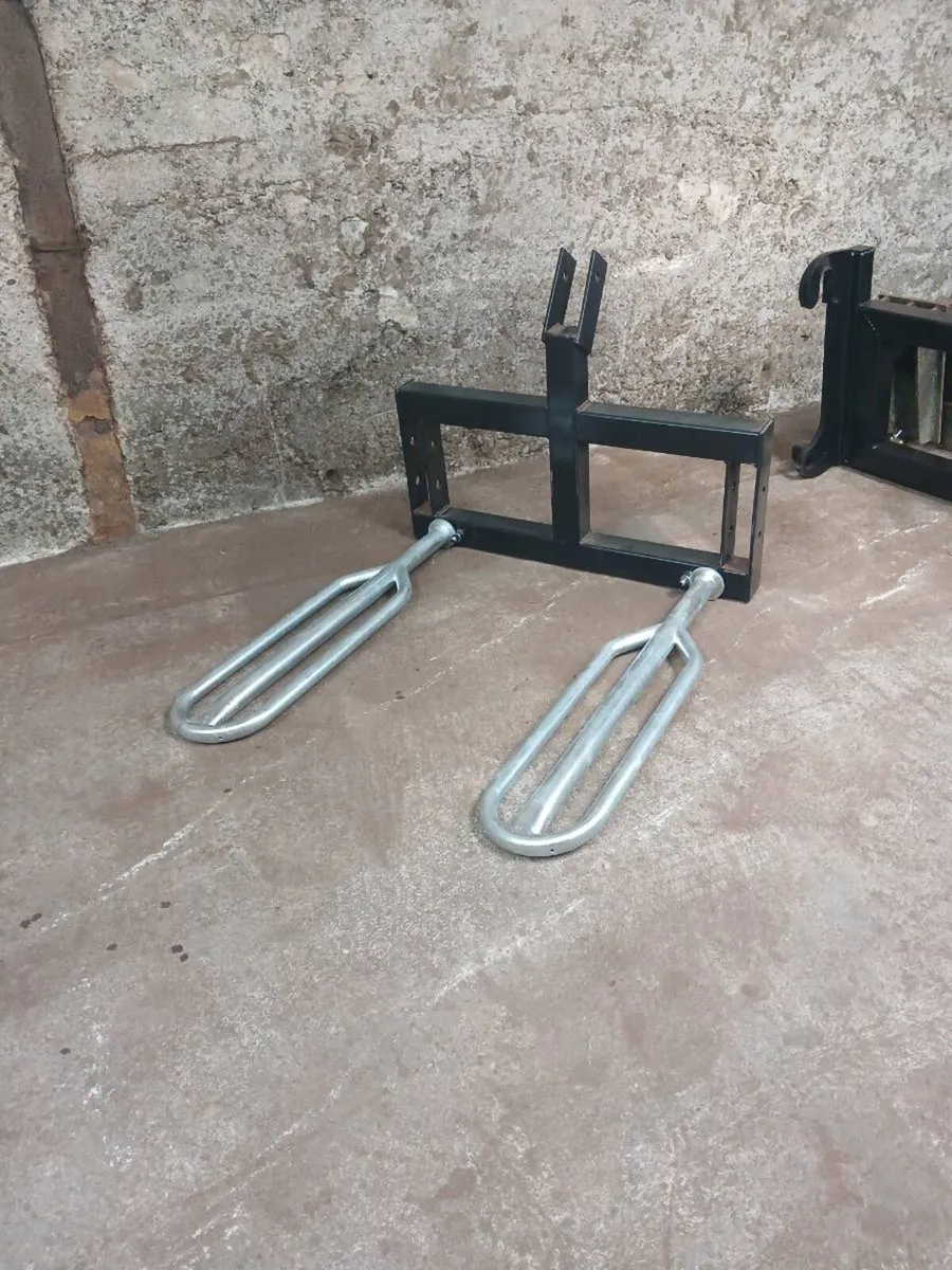 Pinnacle Fabrication Bale Spike - Image 3