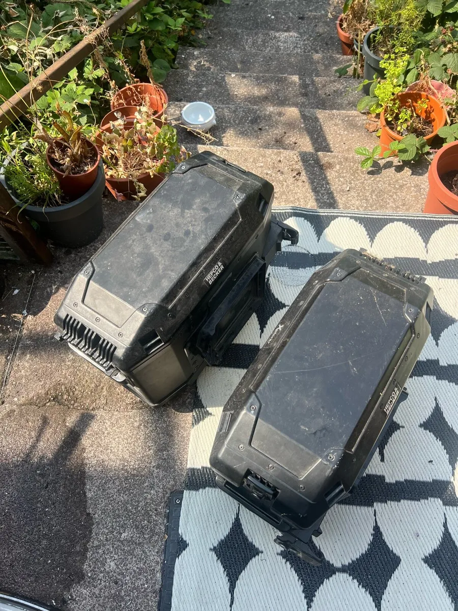 Hepco & Becker L & R motorbike luggage cases - Image 2