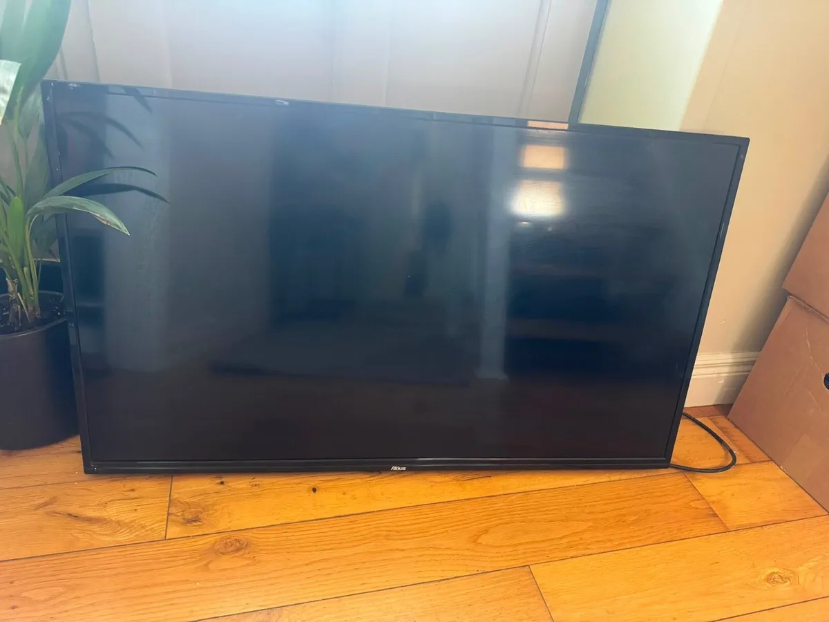 Tv altius 43”