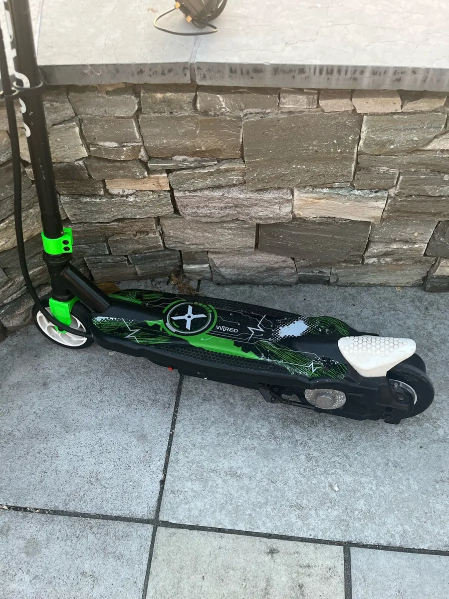 Kids electric scooter - Image 4