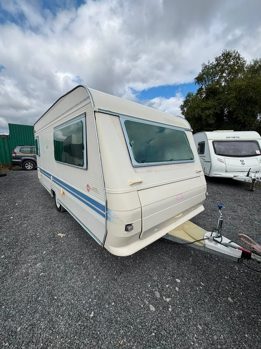 Adria 4 berth fixed bed lightweight Caravan - Image 2