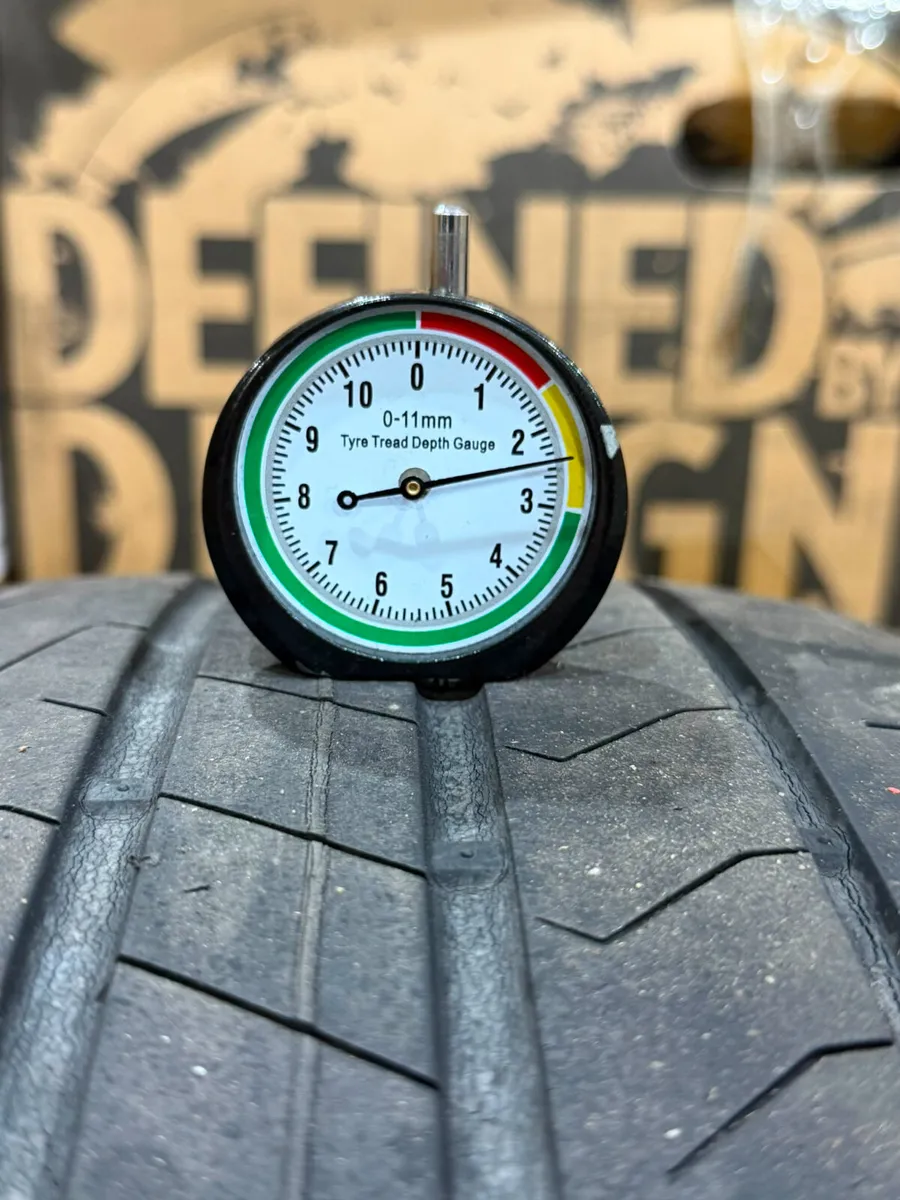 18" Genuine JAGUAR E PACE Alloy Wheels & Tyres - Image 3