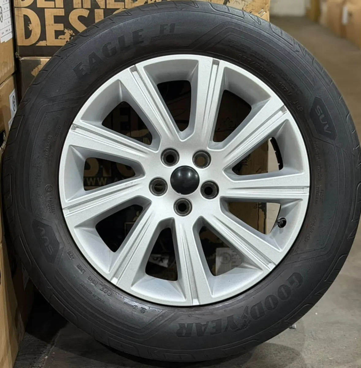 18" Genuine JAGUAR E PACE Alloy Wheels & Tyres - Image 4
