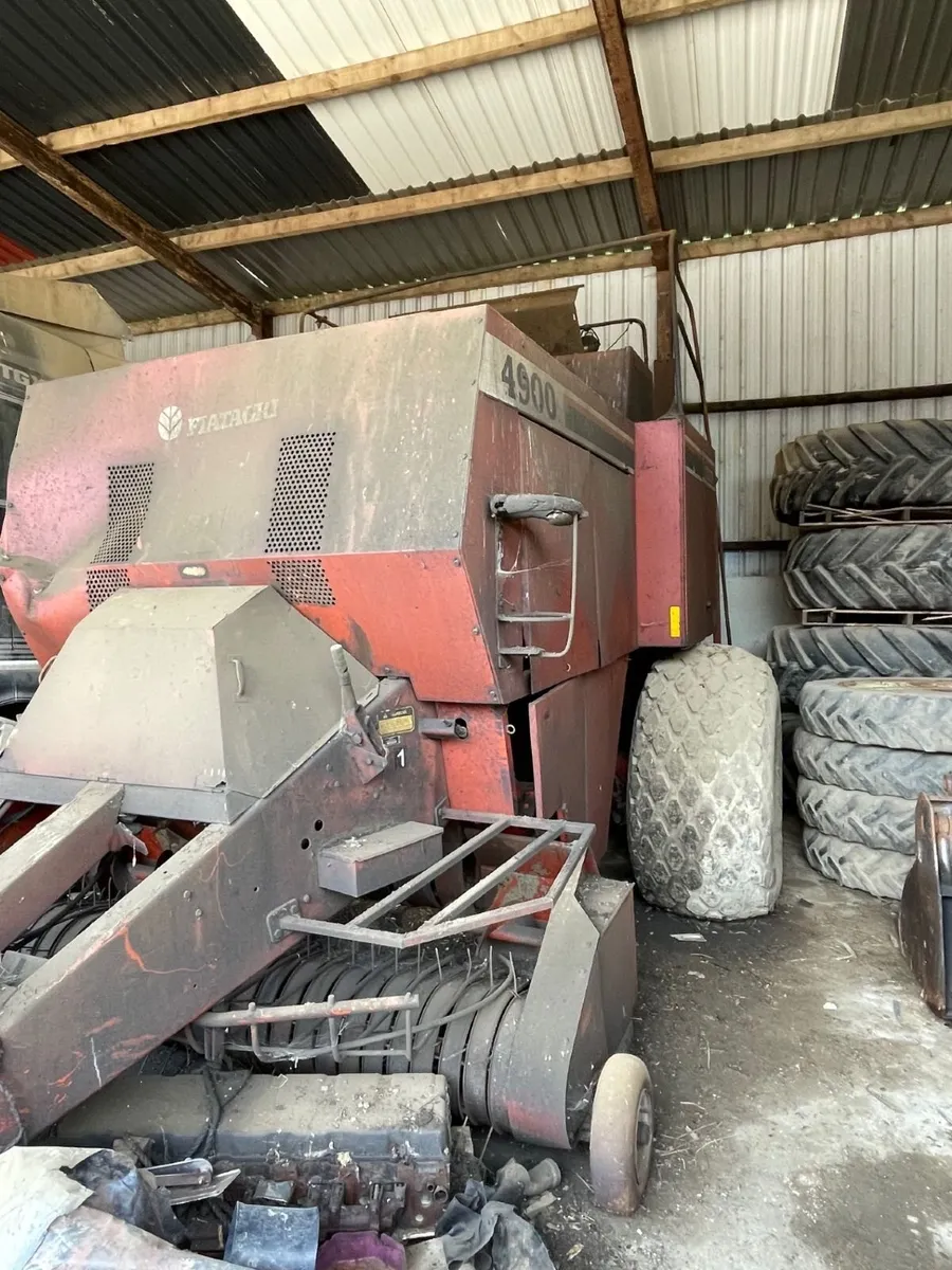 FIATAGRI Hesston 4900 Square Baler - Image 4