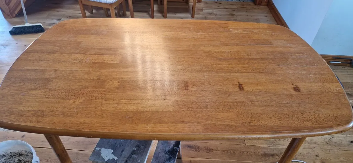 Kitchen Table and chairs - Image 3