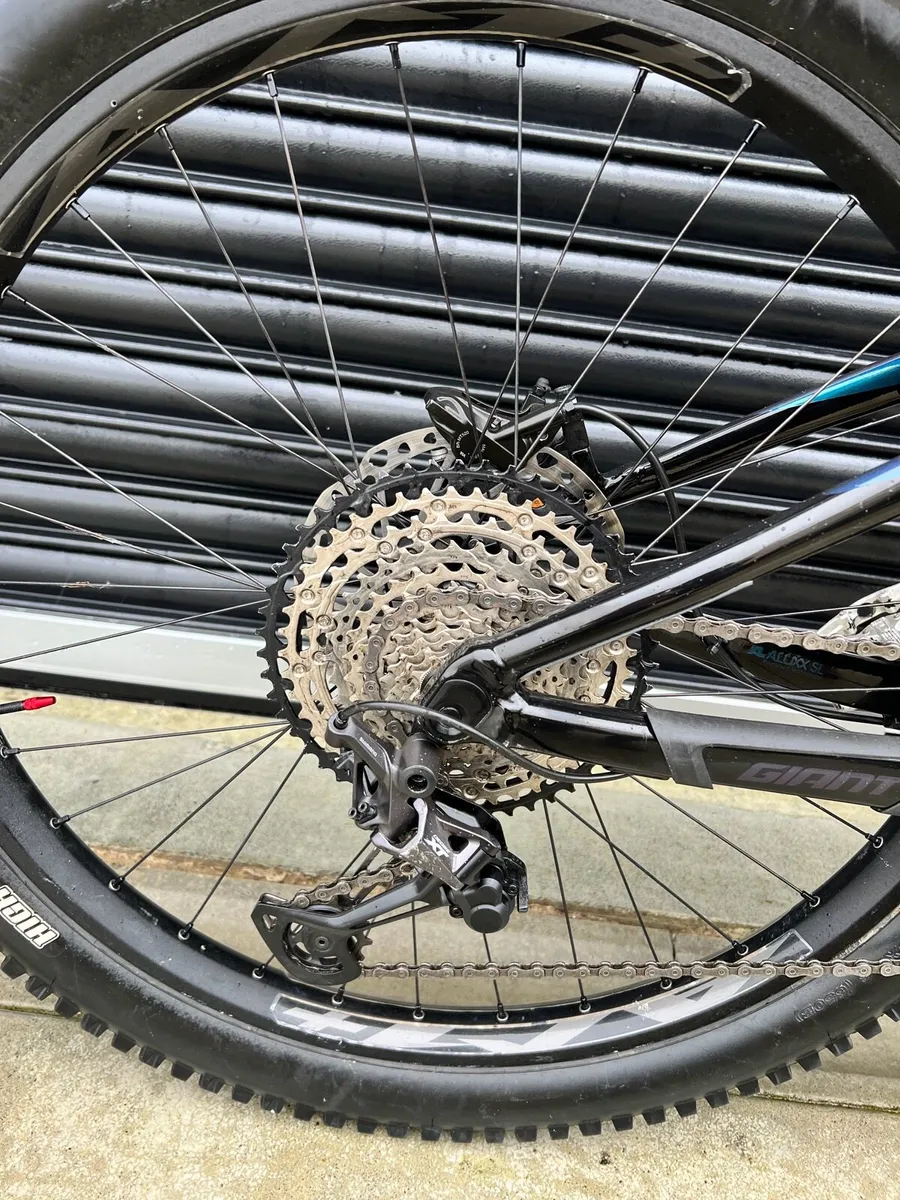 Giant Trance E+Pro 2 - Image 2