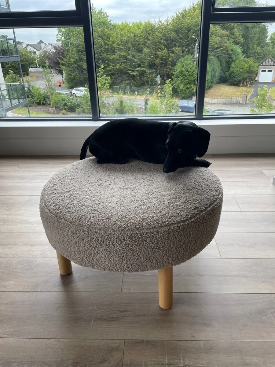 Ottoman/ Pouffe - Image 1